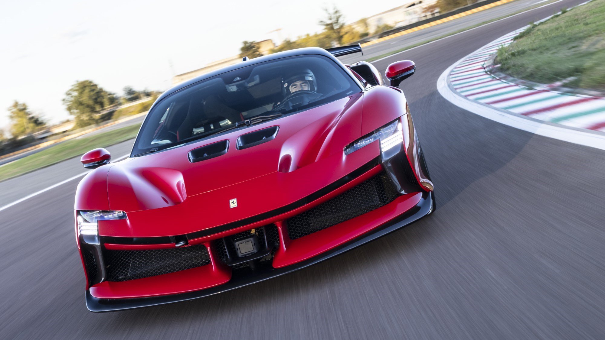 Virages avant de la Ferrari SF90 XX